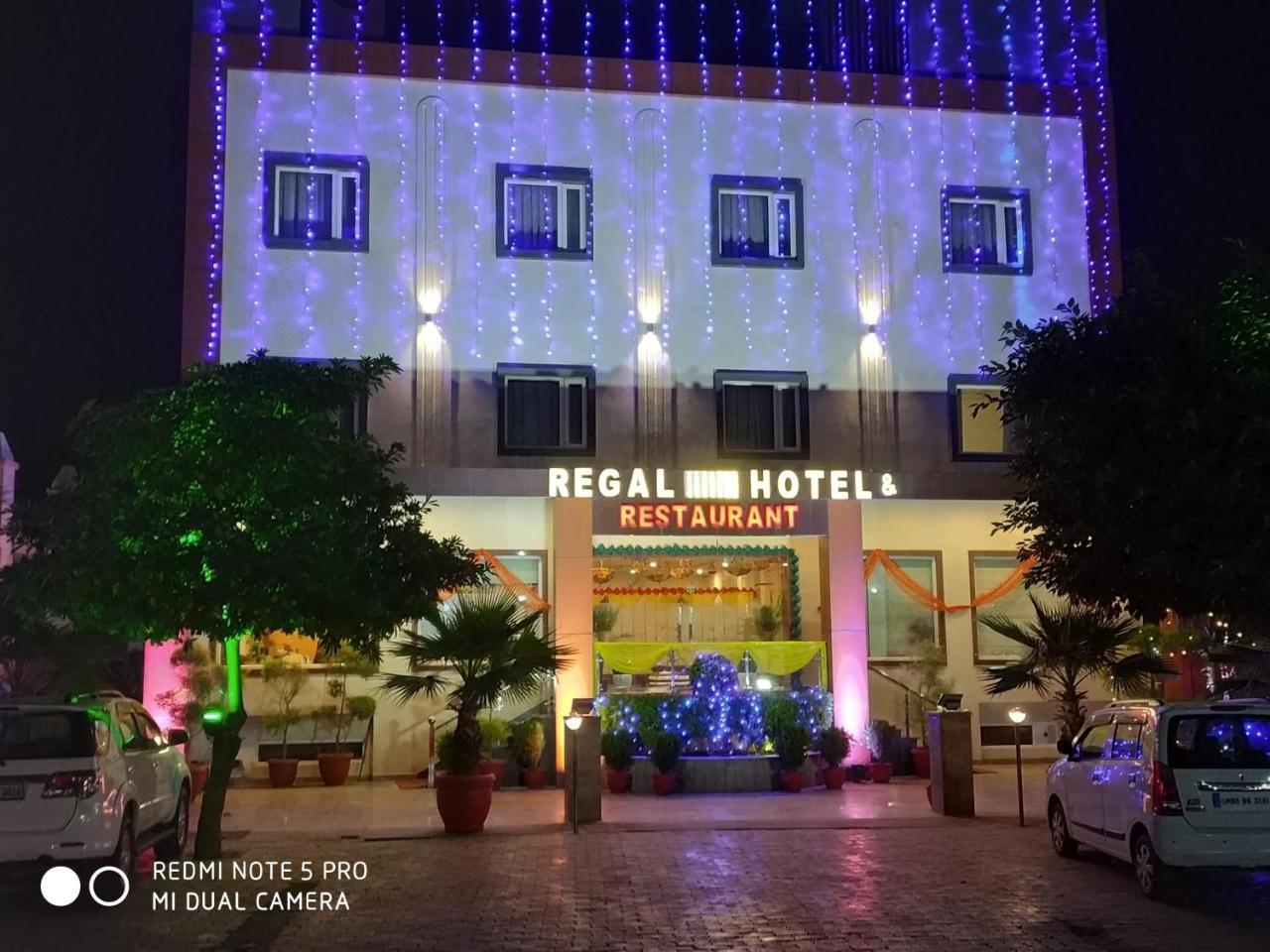 Regal Hotel And Restaurant Матхура Экстерьер фото